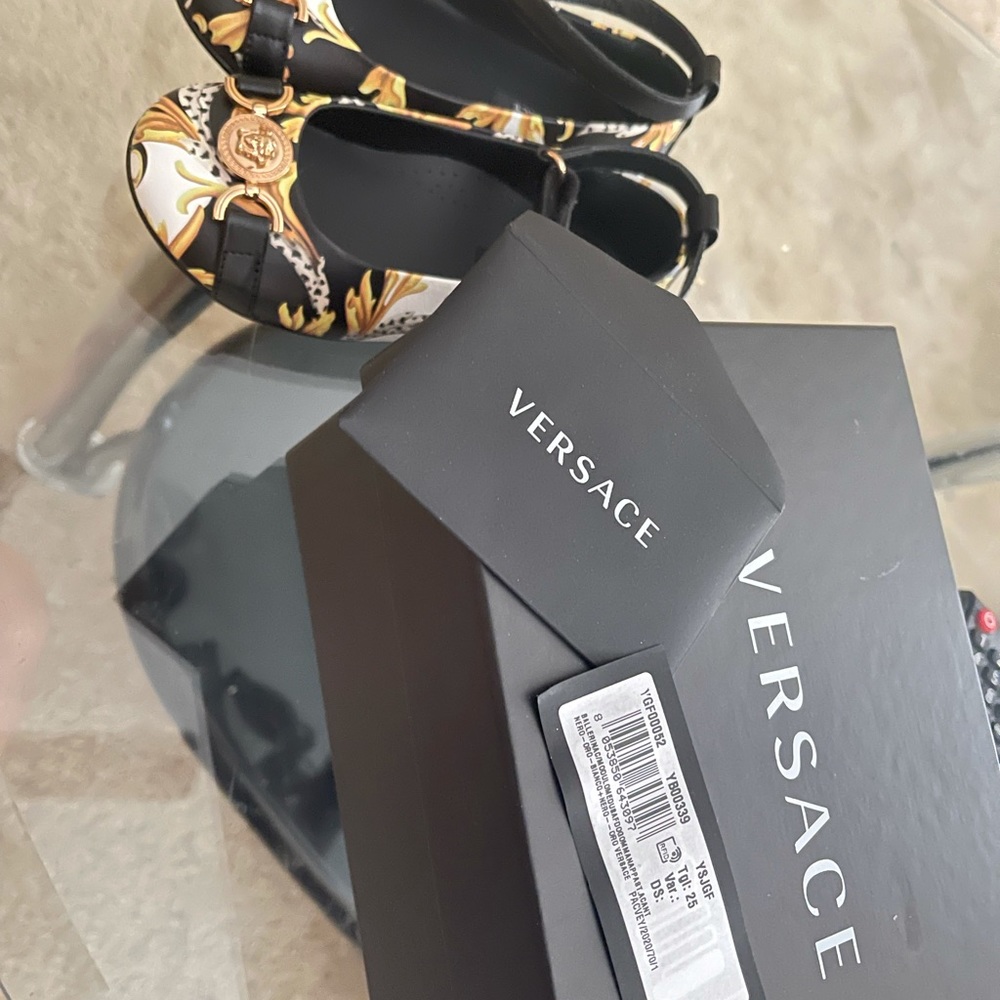 Versace kids size 25